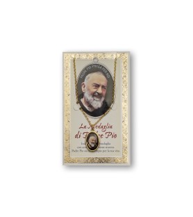 Biglietto con medaglia e preghiera Padre Pio